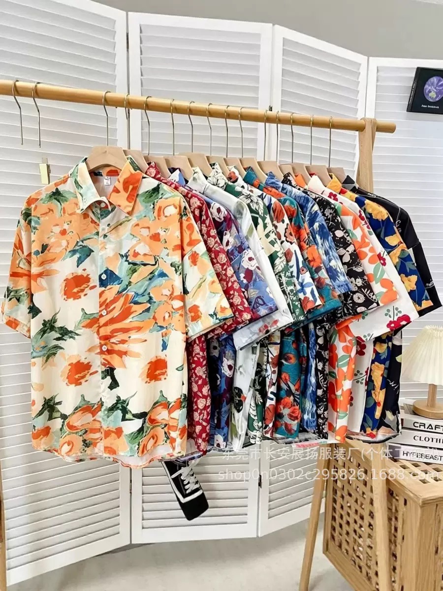 Men's Hawaiian Floral Short-Sleeve Beach Shirt