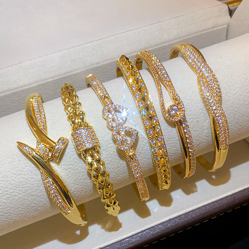 18K Real Gold Electroplated Round Zircon Clasp Bracelet
