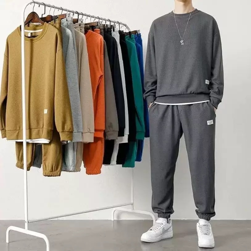 casual sports sweater suit men's autumn and winter New Hong Kong style loose waffle round neck sweater